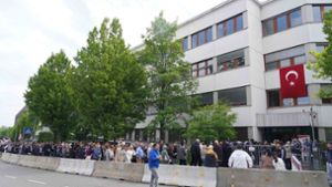 Stimmabgabe in Deutschland beginnt – großer Andrang in Zuffenhausen