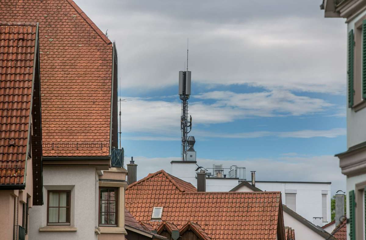 Neuer Funkmast stört  Plochingens Stadtbild: Gekommen,  um zu bleiben