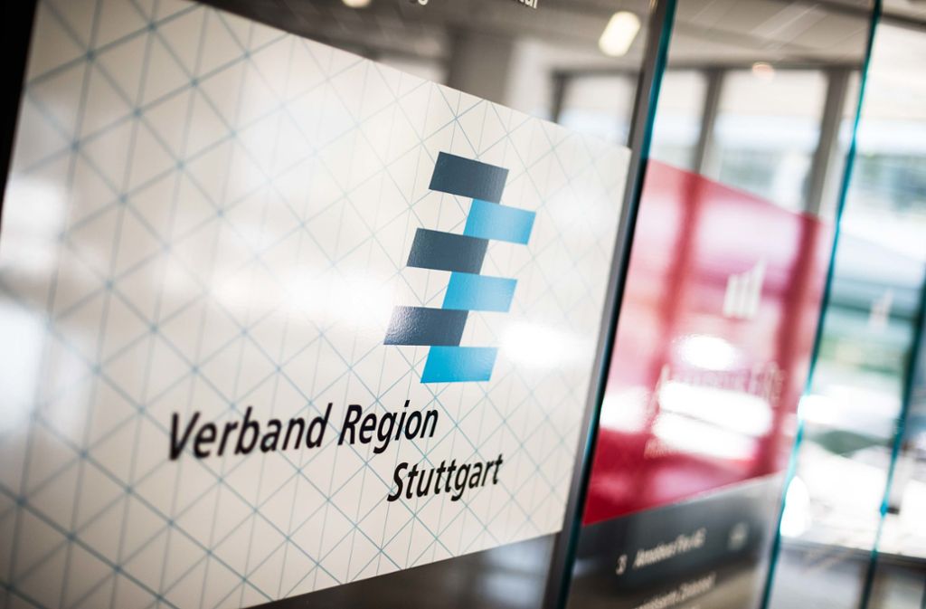 Verband Region Stuttgart: Hoher Anteil weiblicher Beschäftigter – aber in Teilzeit und mit weniger Lohn