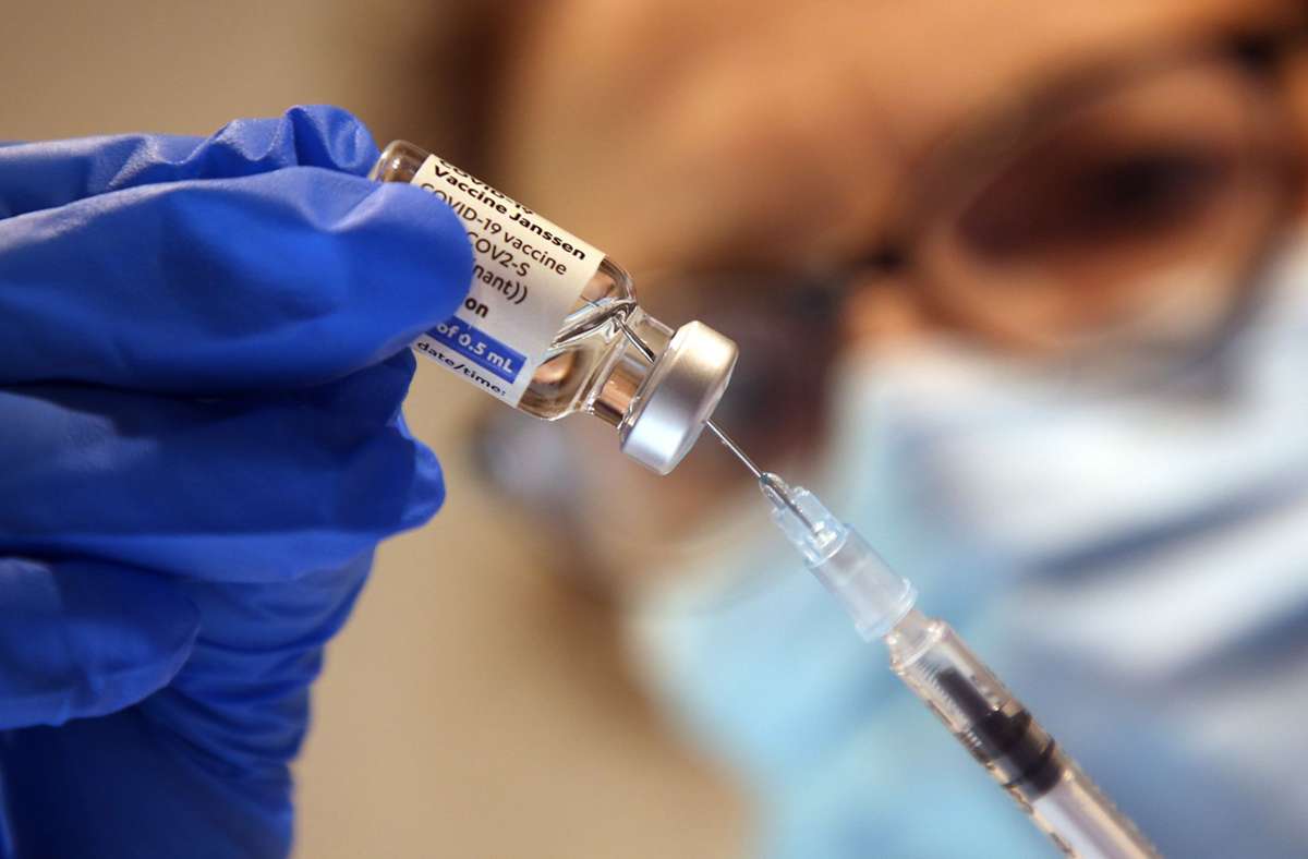 Coronavirus: J&J-Impfstoff schützt bei Omikron vor Klinikeinweisung