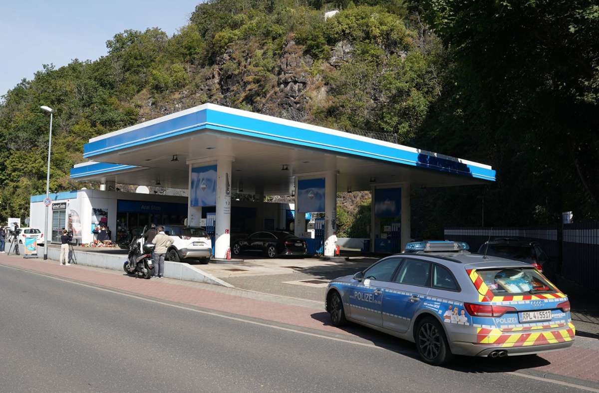 Tötung an Tankstelle in Idar-Oberstein: Polizei untersucht Internetaktivität des mutmaßlichen Täters