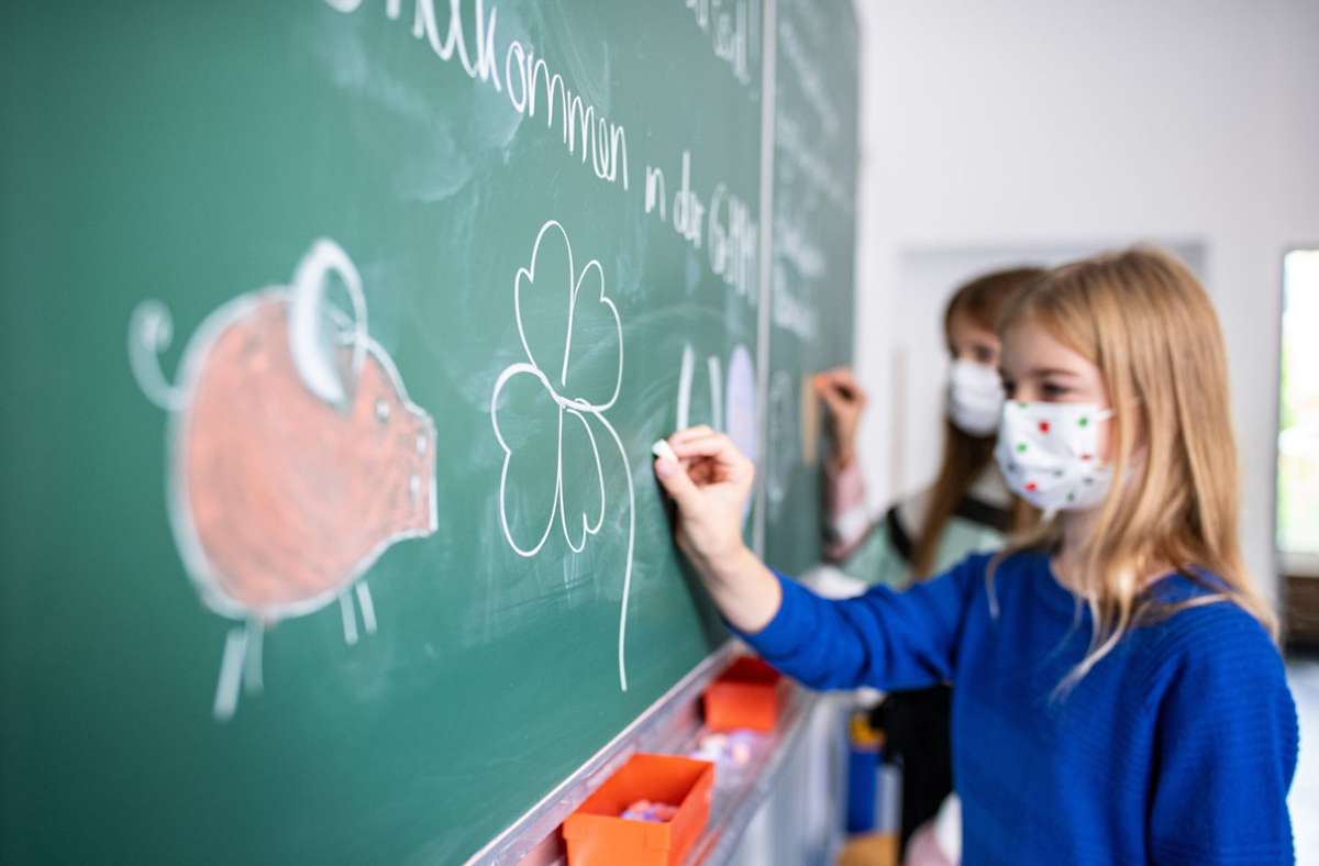 Zum Ferienende: Deutlicher Anstieg der Infektionen bei Schülern erwartet