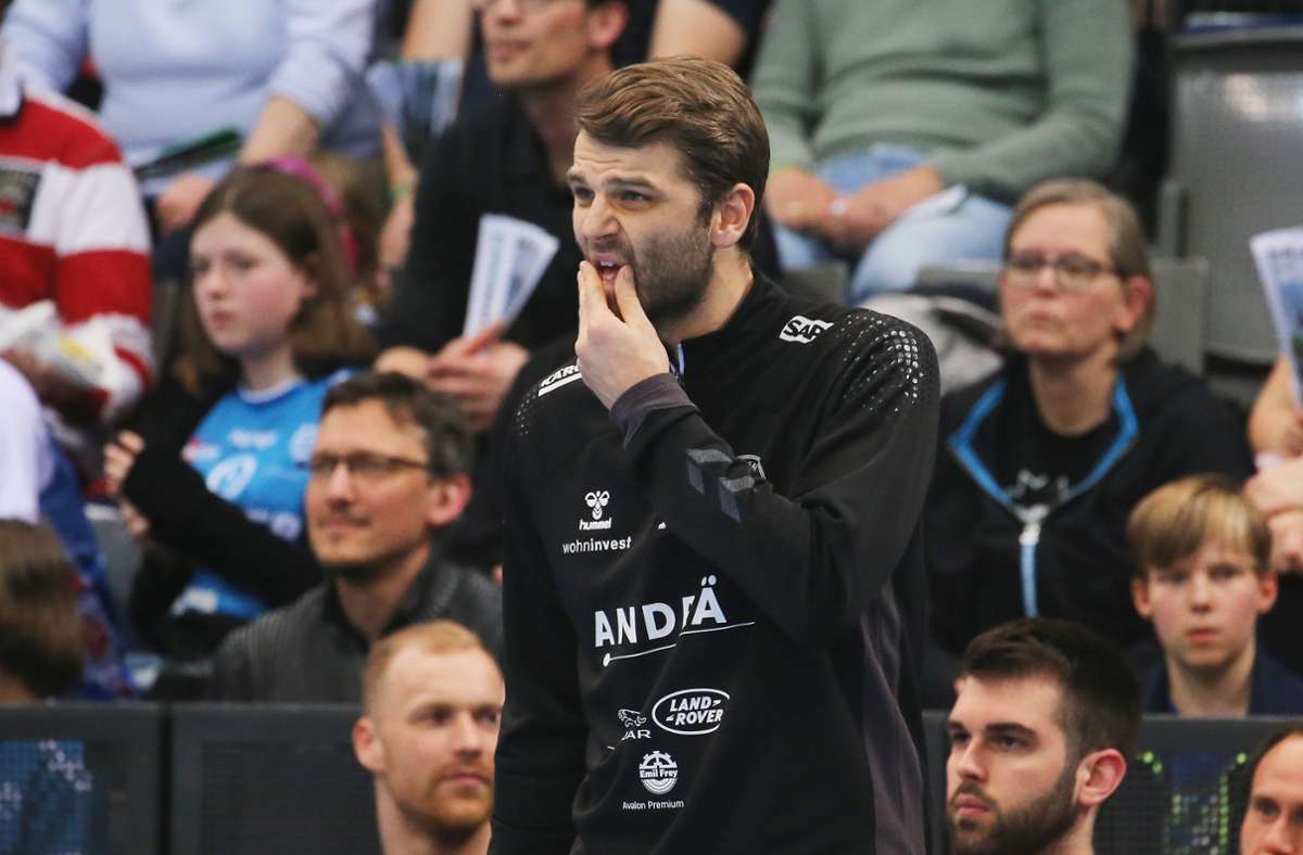 Handball-Bundesliga: Stuttgarts Trainer Michael Schweikardt sauer auf die Schiedsrichter
