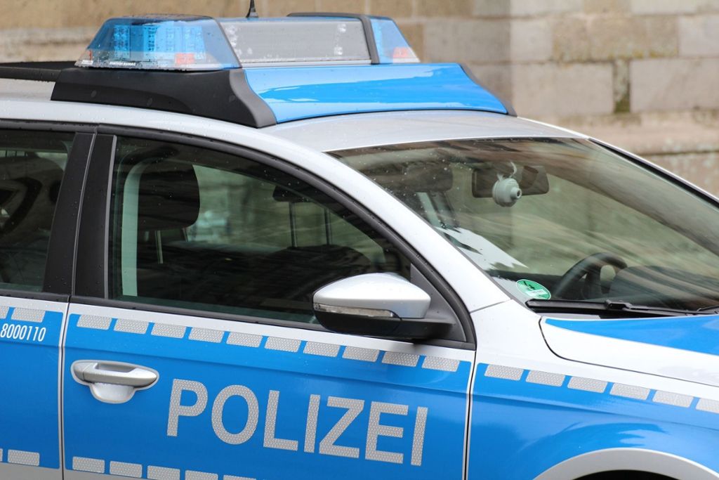 Die Polizei sucht Zeugen: Leinfelden-Echterdingen: Fußgängerin angefahren
