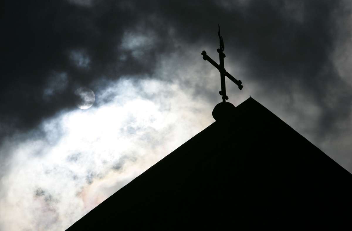 Sexueller Missbrauch: Kirche zeigt Priester an