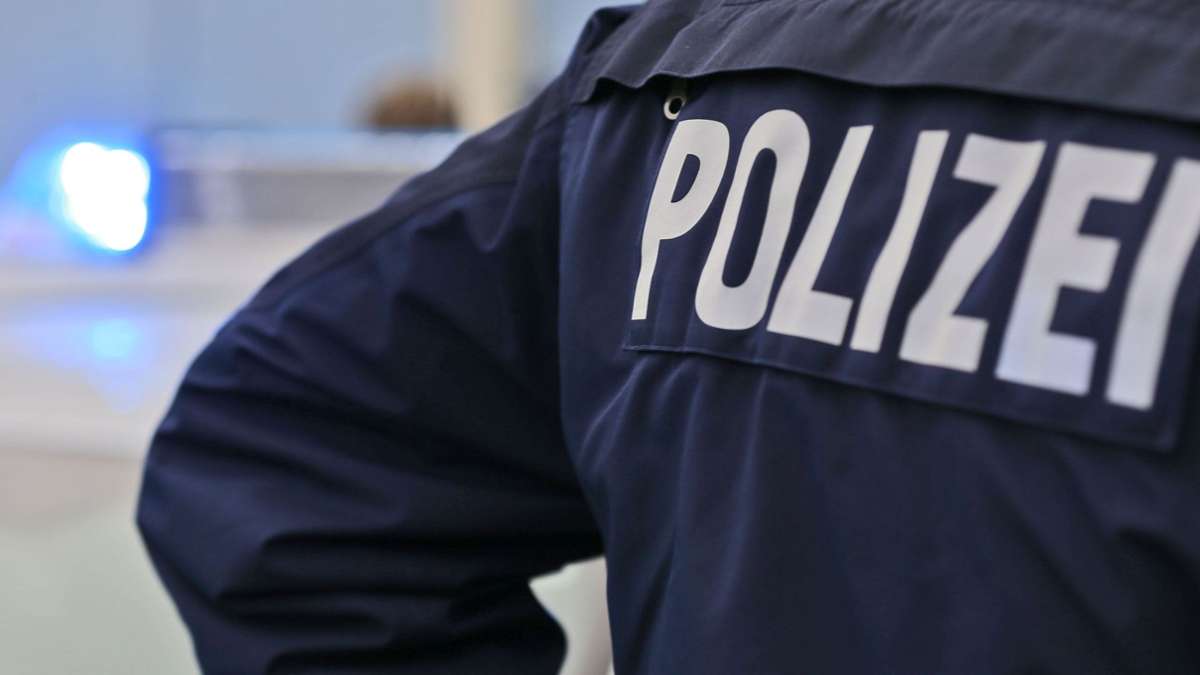 Einkaufsmarkt in Bietigheim-Bissingen  überfallen: Räuber schießen auf Mitarbeiter