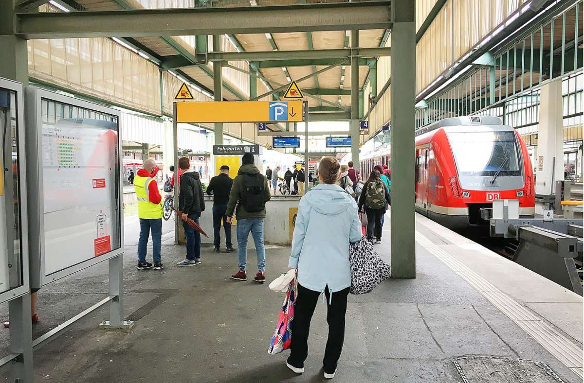 Bahnstreik in Stuttgart: Verärgerte Lokführer, gelassene Reisende