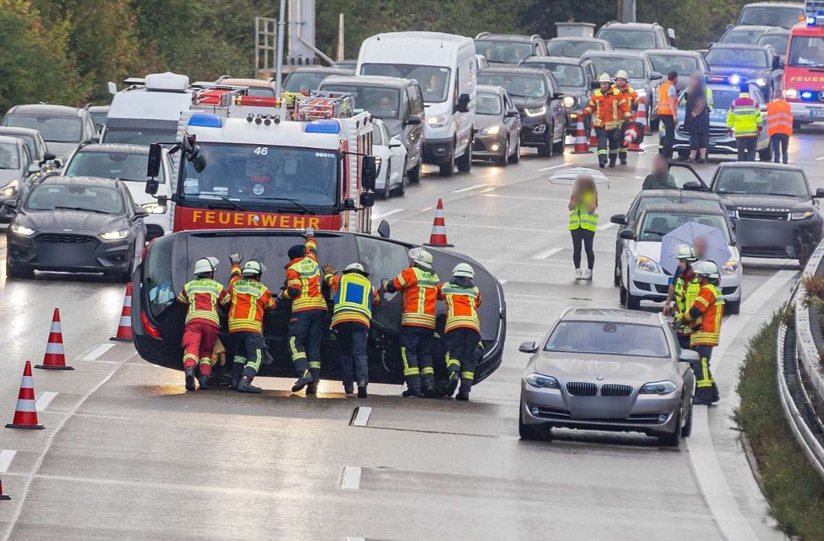 A 81 Richtung Stuttgart: Drei schwere Unfälle nach Regenfällen