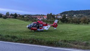 Hubschrauber fliegt Schwerverletzten in Klinik