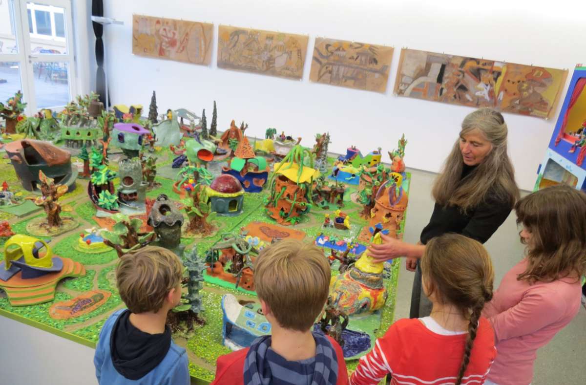 Ursula Thiele-Zoll hat immer wieder mit Kindern Fantasielandschaften gebaut. Foto: Kathrin Thimme/Kathrin Thimme