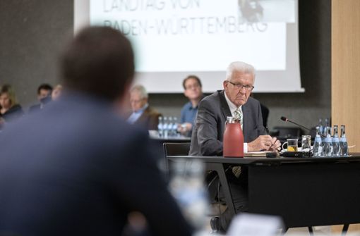 Ministerpräsident Winfried Kretschmann (Grüne) wurde am Montag  als Zeuge im Untersuchungsausschuss gehört. Foto: dpa/Marijan Murat