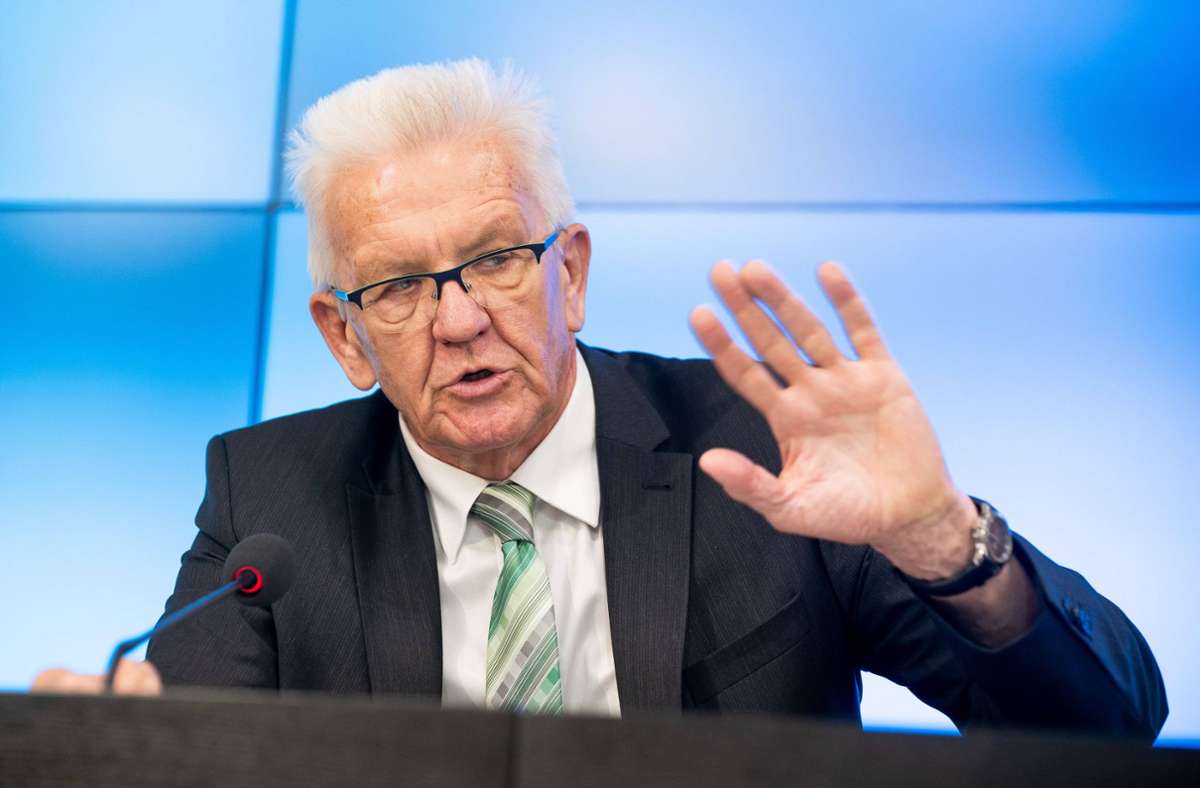 Nach Krawallen in Stuttgart: Kretschmann: „Der allergrößte Teil der Einwanderer ist integriert“