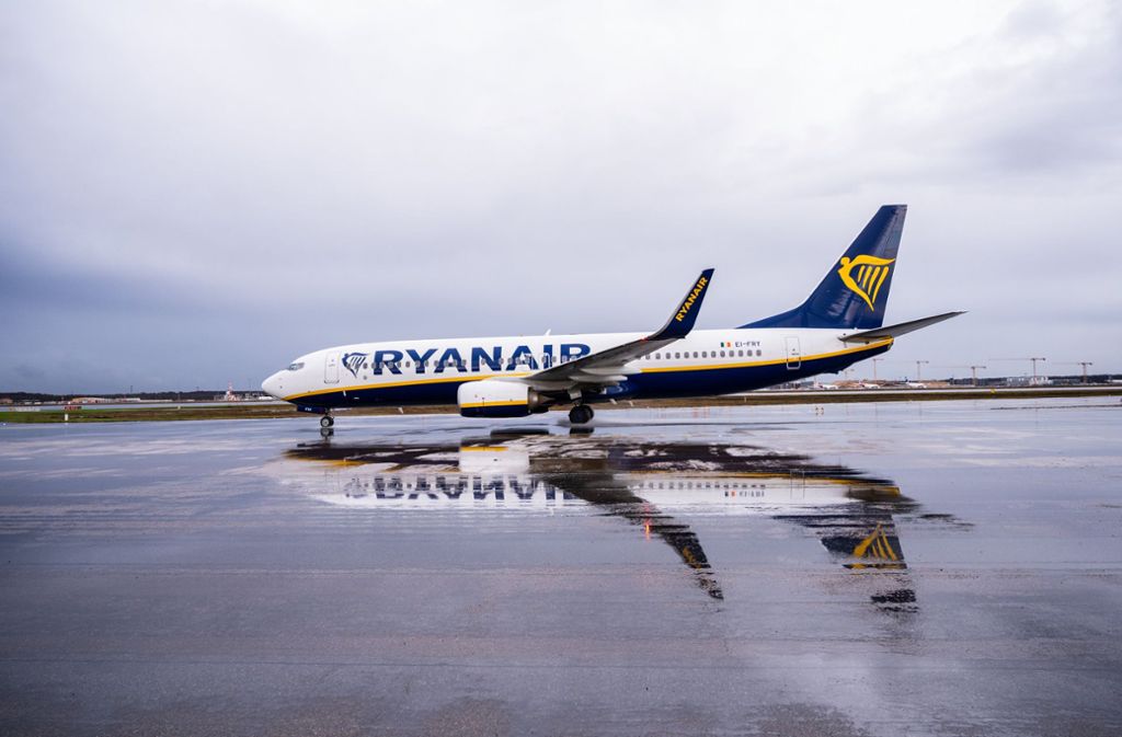 Nach Corona-Flugpause: Ryanair plant Neustart mit Maskenpflicht
