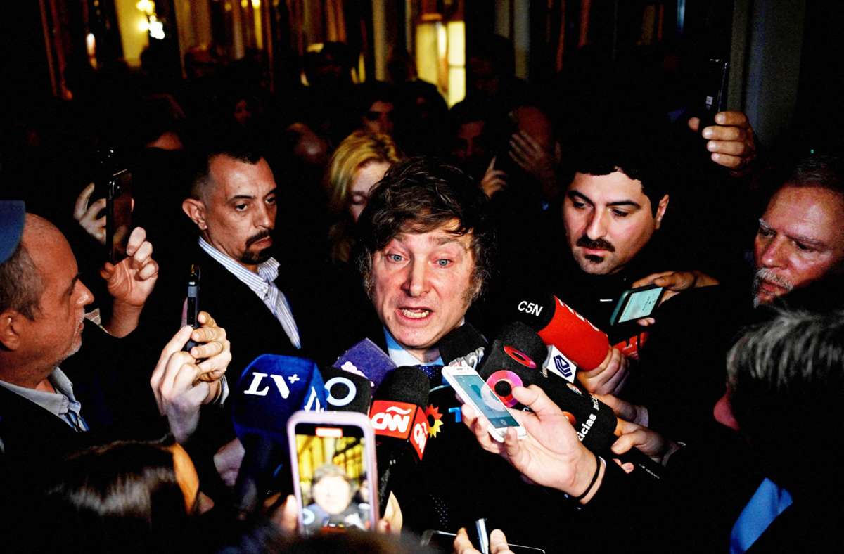 Argentinischer Präsidentschaftskandidat Javier Milei: Vom Tantra-Lehrer zum aggressiven Anarchokapitalisten