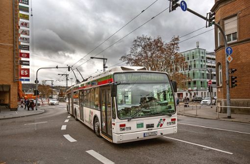 O-Busse haben in Esslingen eine lange Tradition. Nun will die Stadt ihr Oberleitungsnetz weiter ausbauen. Foto: Roberto Bulgrin -  Roberto Bulgrin