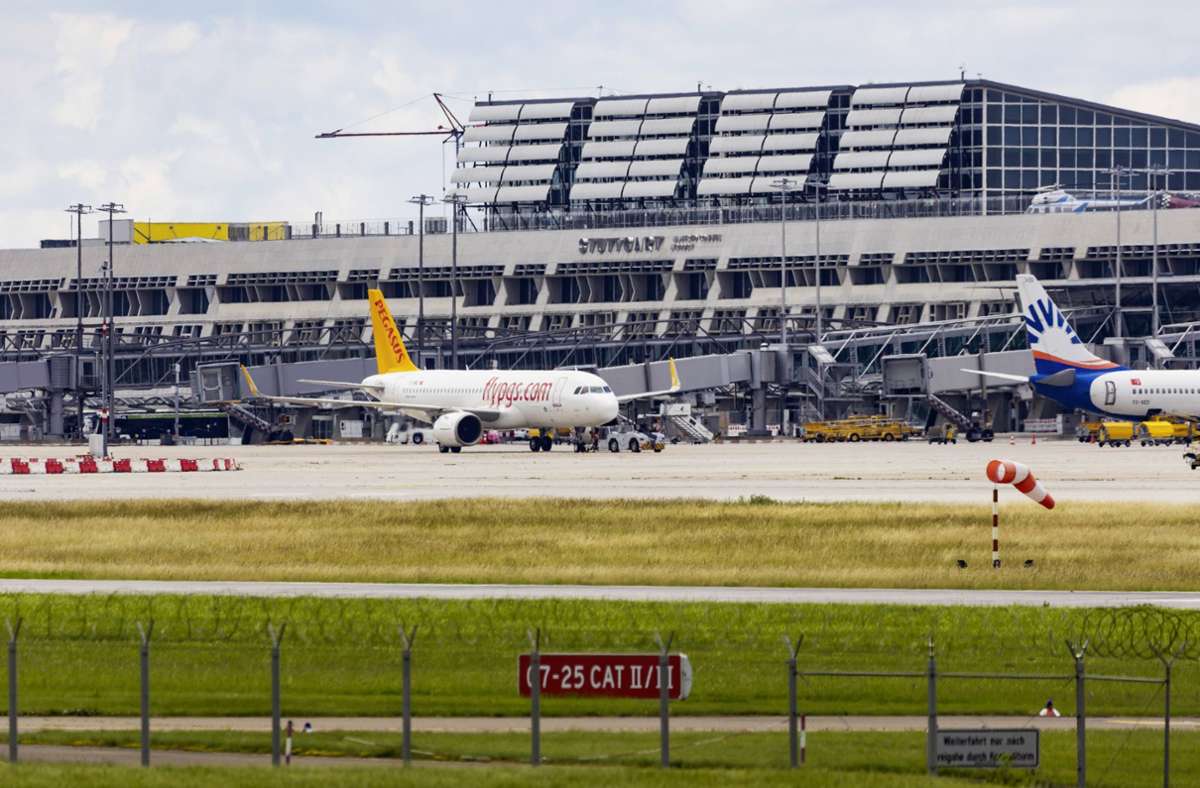 Die Fluggesellschaften Lufthansa und Eurowings haben eine neue Route vom Stuttgarter Airport Richtung Süden vorgeschlagen.