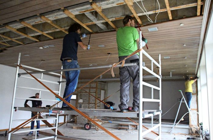 Sanierung des Gemeindehauses Hochdorf: Eigenleistung spart 23 000 Euro Kosten