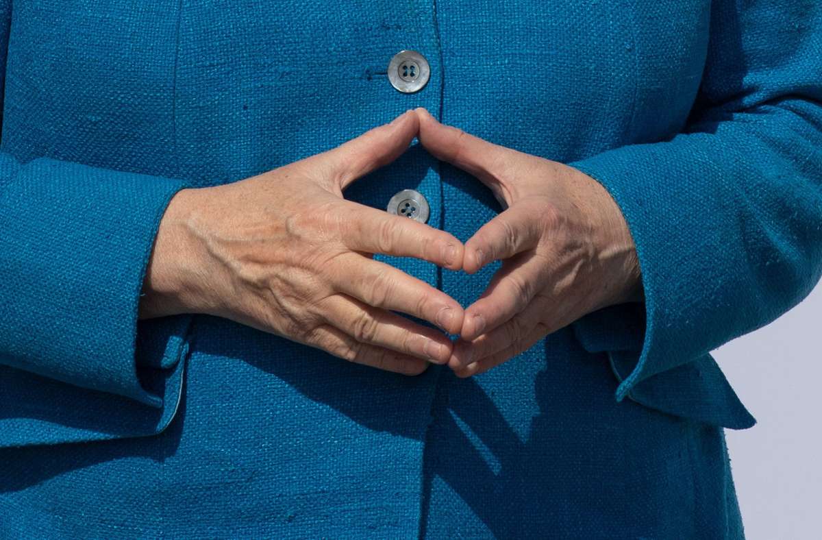 Das Ende einer Ära: Die Merkel-Raute ist vielleicht eine der bekanntesten Handgesten der Welt. Angela Merkel erklärte einmal dazu, dass die Geste ihr eine aufrechte Haltung ermögliche.