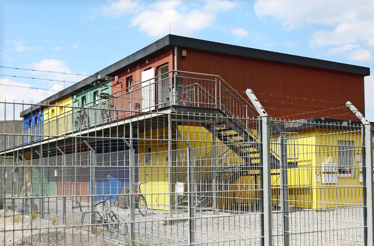 Benningen lehnt Verlängerung ab: Behördenstreit über Flüchtlingsunterkunft