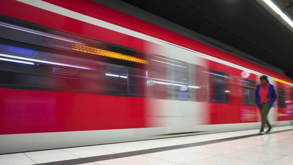Nach Streik in der Region Stuttgart: Probleme bei der S-Bahn dauern  an – so äußert sich die Bahn