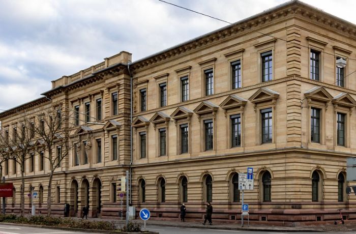 Korruptionsprozess in Karlsruhe: Angeklagte wollen nicht zu Auto-Deals aussagen