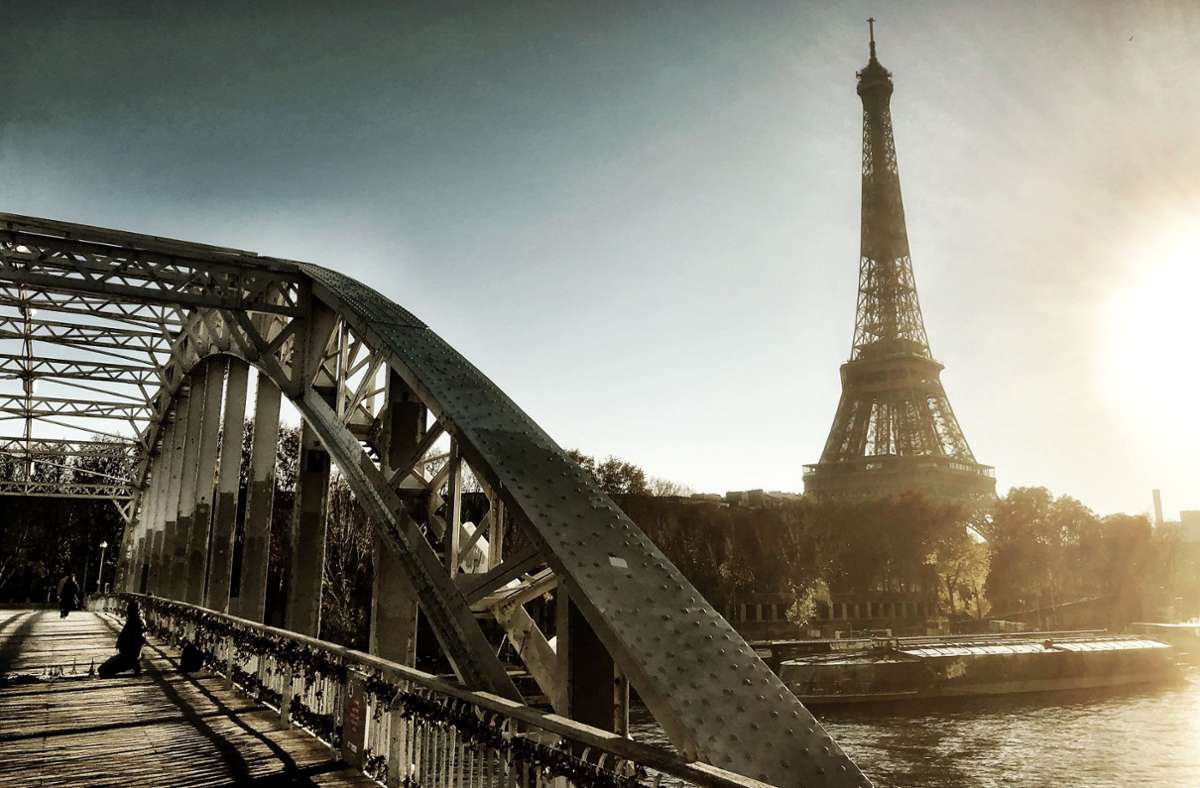 Versteigerung in Paris: Ein Stück Eiffelturm für zu Hause