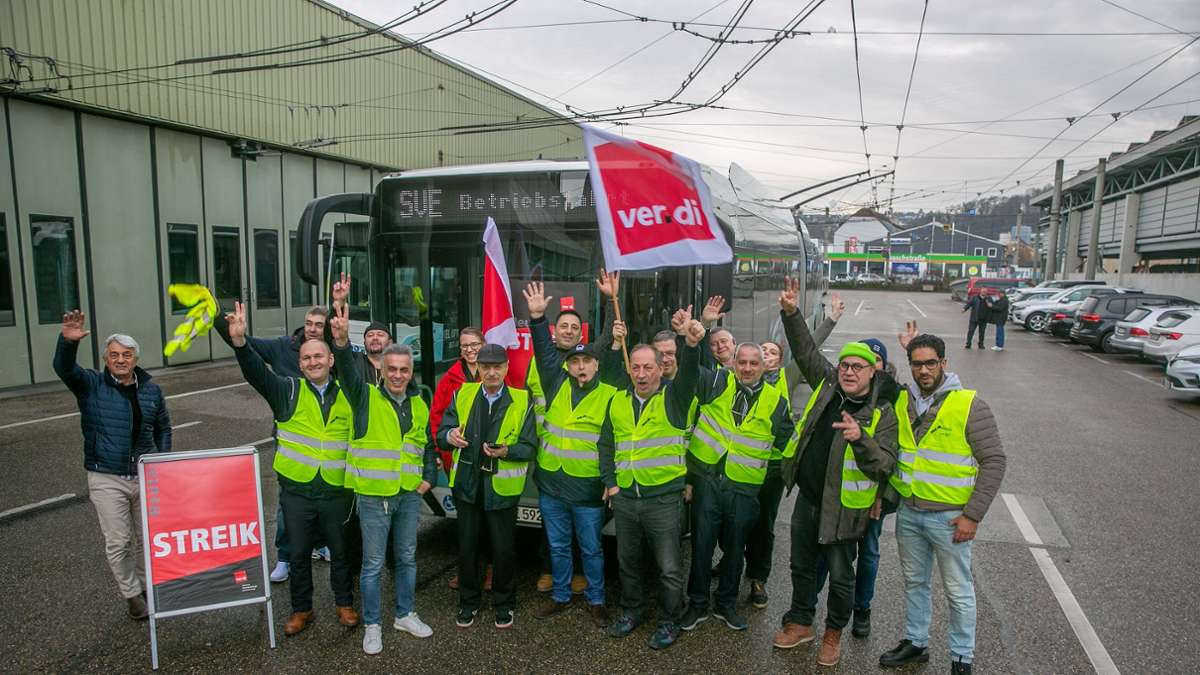 Streik im öffentlichen Nahverkehr: Großes Chaos bleibt aus am Esslinger Busbahnhof