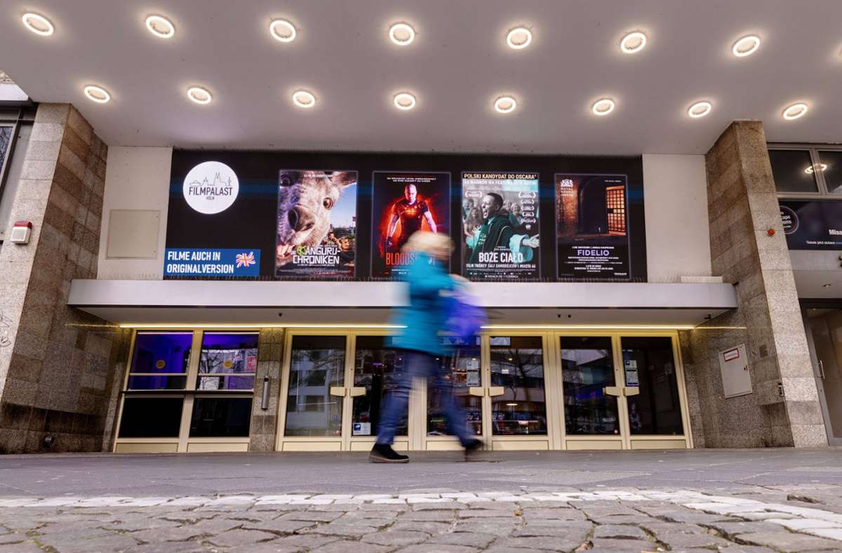 Bayern lockert weiter: Kino und Theater künftig ohne Maskenpflicht