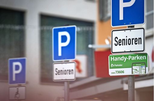 Die Seniorenparkplätze auf dem Unteren Marktplatz in Schorndorf Foto: Gottfried Stoppel