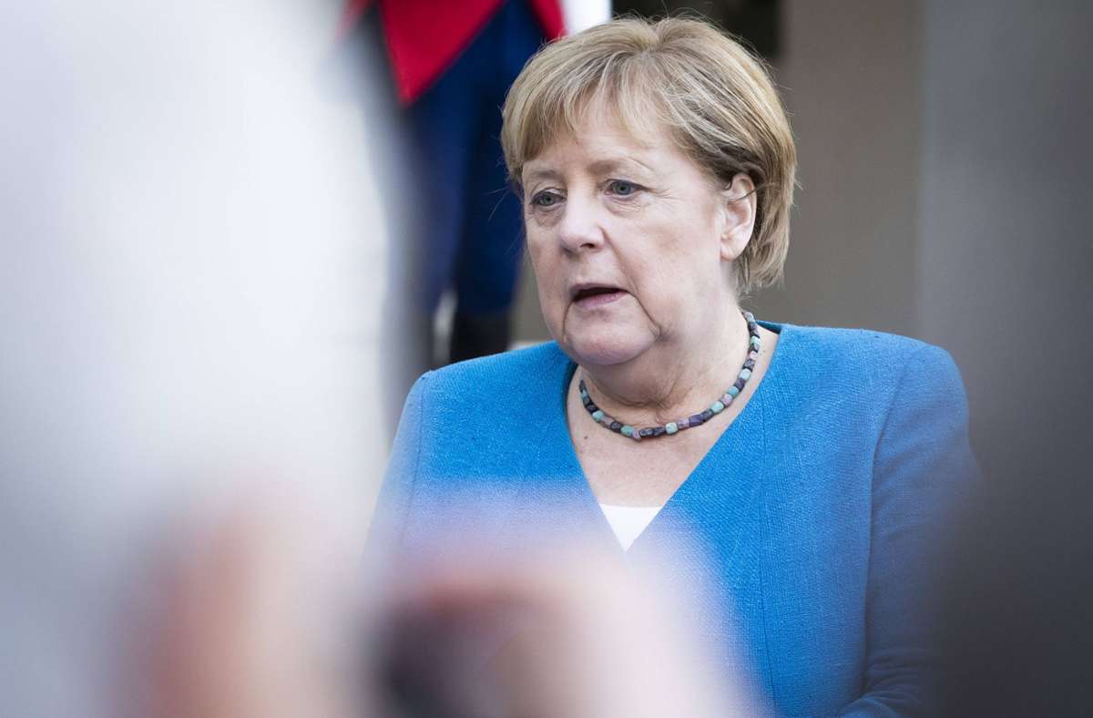 Corona-Lage in Deutschland: Merkel mahnt zu erhöhter Vorsicht und mehr Corona-Impfungen