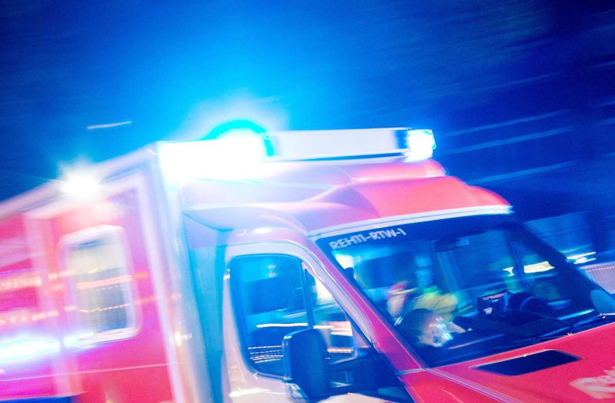Bremsmanöver in Nordbaden: Vier Menschen verletzt bei Serienunfall