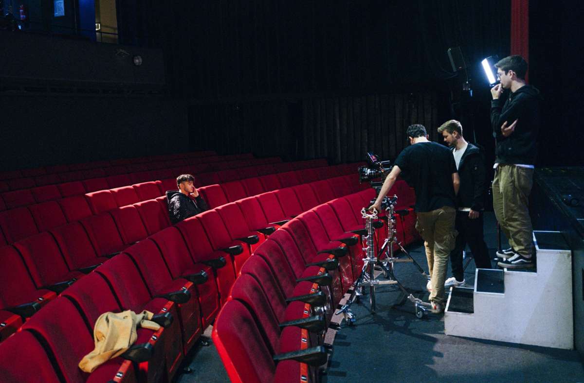 Dreharbeiten im Theater der Altstadt in Stuttgart für das Musikvideo „Star“ von Lue Bason.