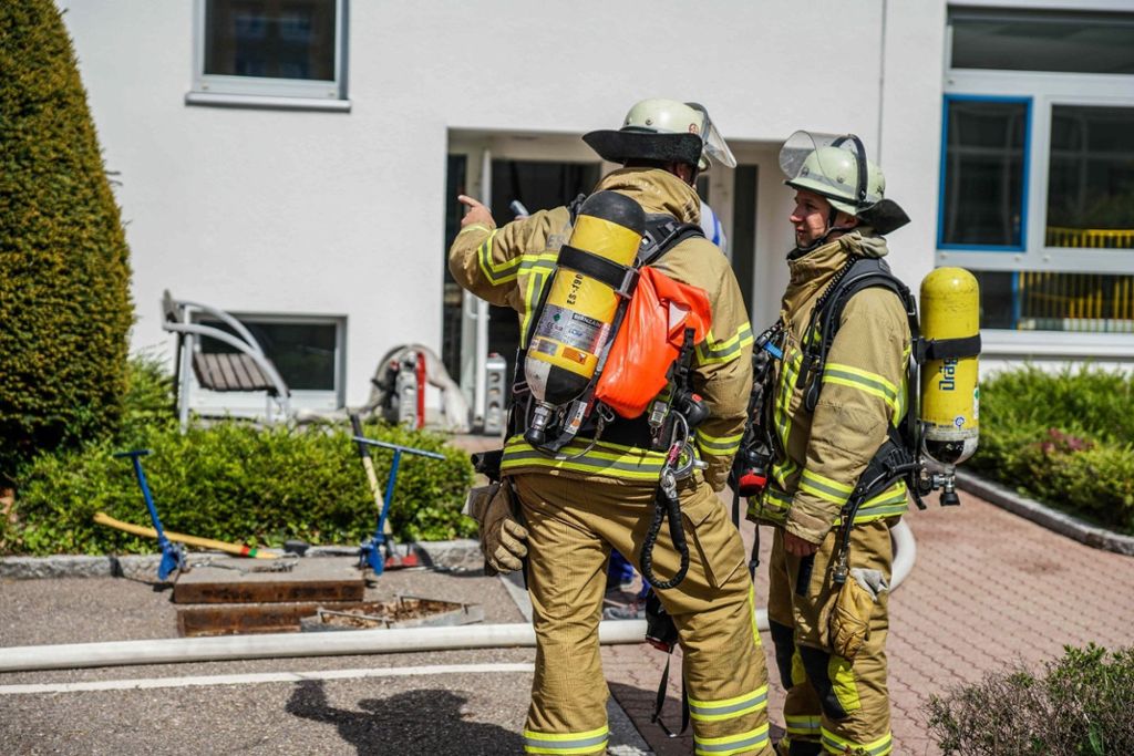07.05.2019: Entzündetes Laub sorgte im Esslinger Krankenhaus für einen Feuerwehreinsatz