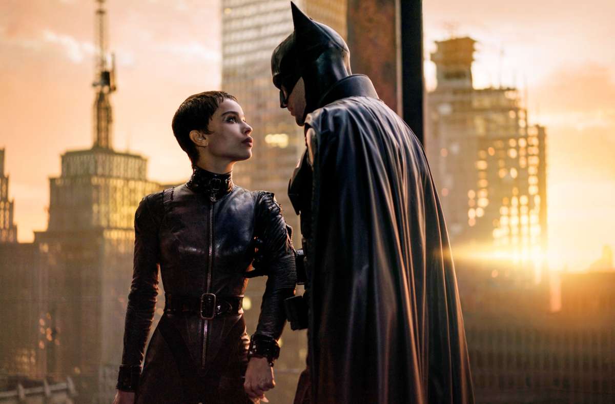 Zoë Kravitz als Selina Kyle aka Catwoman  und Robert Pattinson als Batman