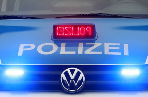 Das Auto wurde in der Tannenbergstraße in Kirchheim/Teck von der Polizei angehalten. Foto: dpa/Roland Weihrauch