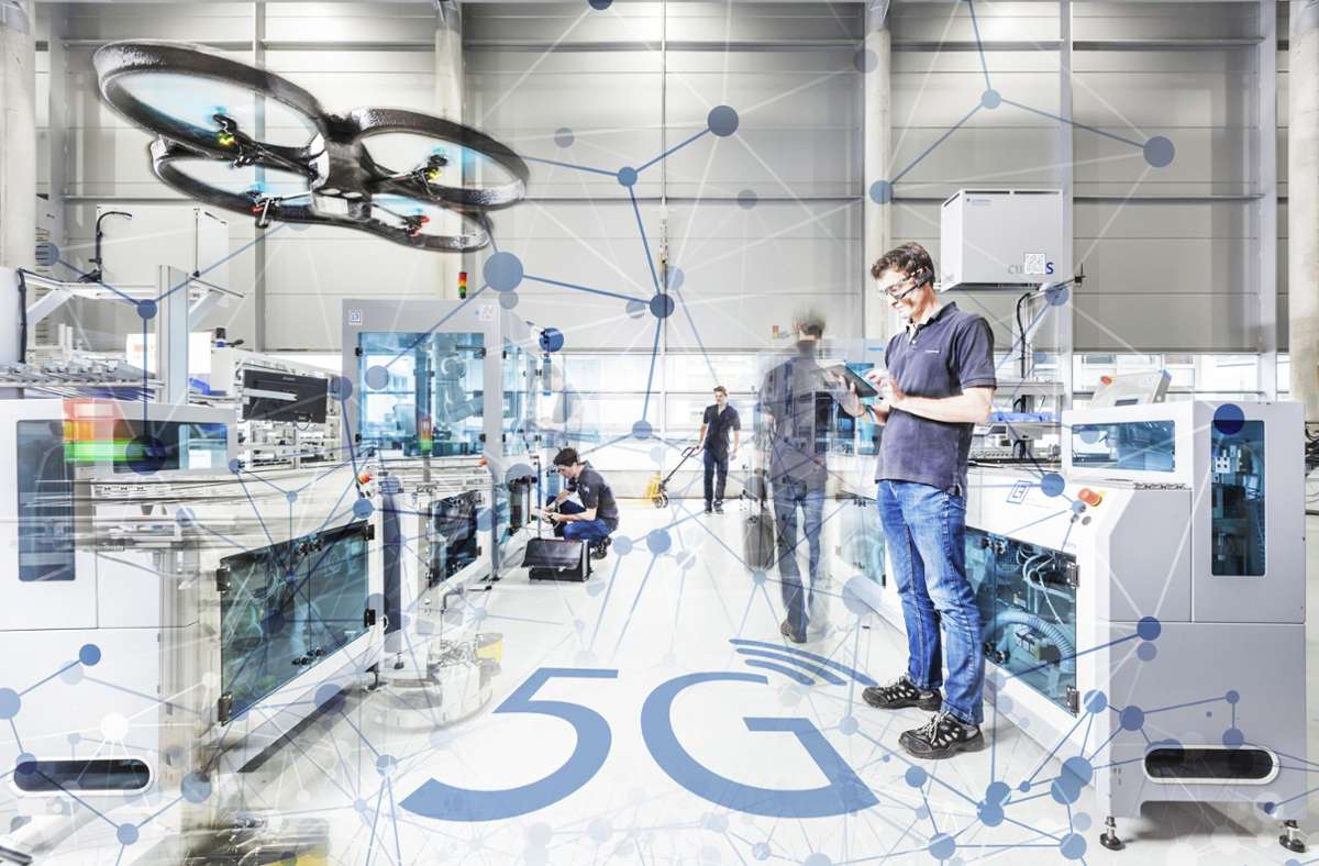 In Stuttgart wird erforscht, wie der schnelle Mobilfunk 5G in der Industrie eingesetzt werden kann. Foto: Universität Stuttgart/Fraunhofer IPA/Rainer Bez