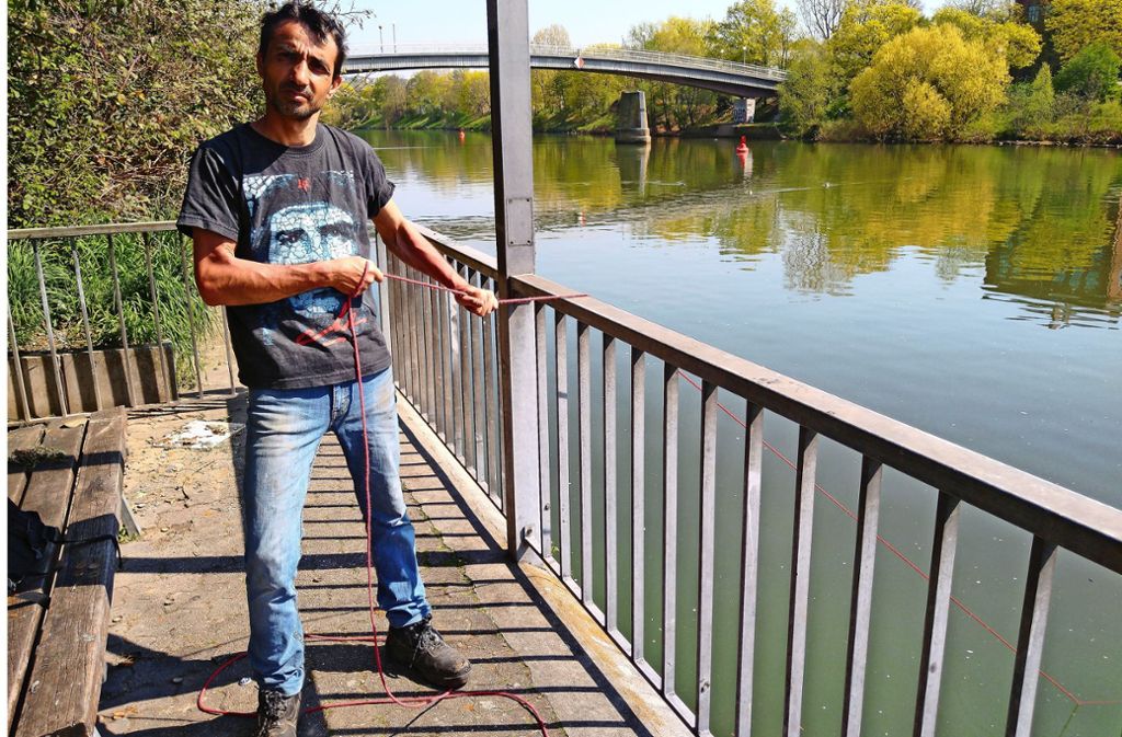 Außergewöhnliche Hobbys in Stuttgart: Der etwas andere Neckarfischer findet auch Pistolen
