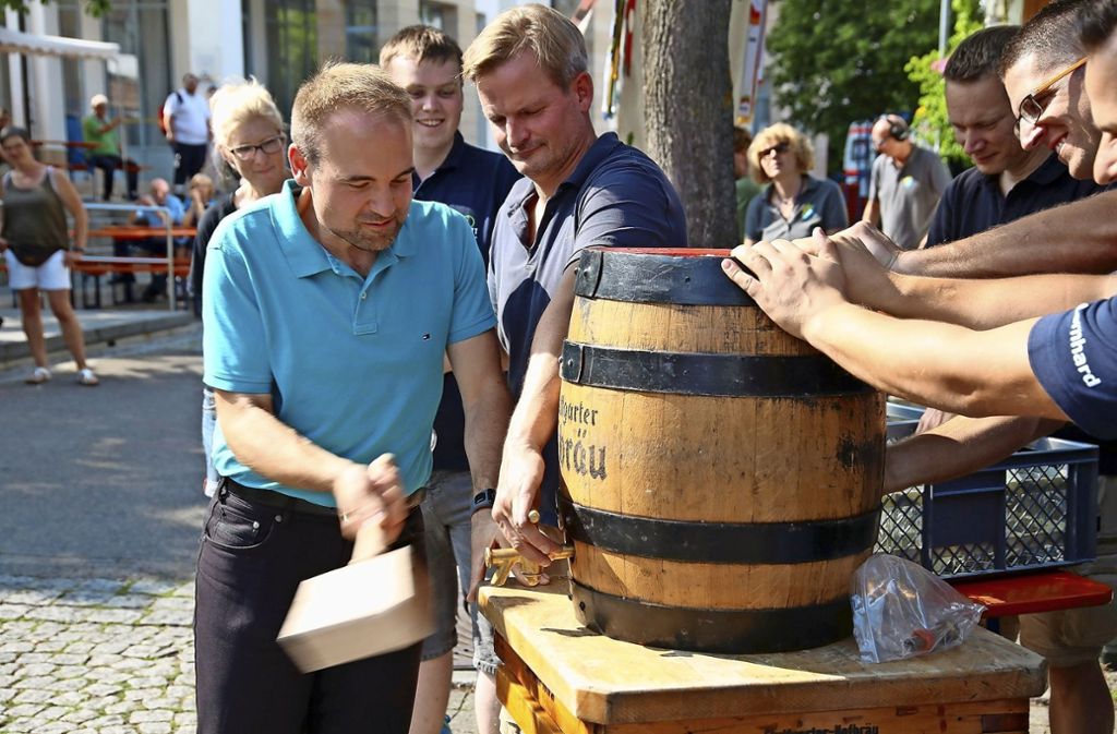 20 Vereine stemmen das Dorffest – Akkordeonklänge, Blasmusik, Rockmusik und Schlager: Dorffest der Altbacher Vereine