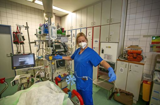 Franziska Trieb ist Fachkraft für Notfallpflege im Klinikum Esslingen. Für sie gehören Notfälle zum Alltag. Foto: Roberto Bulgrin