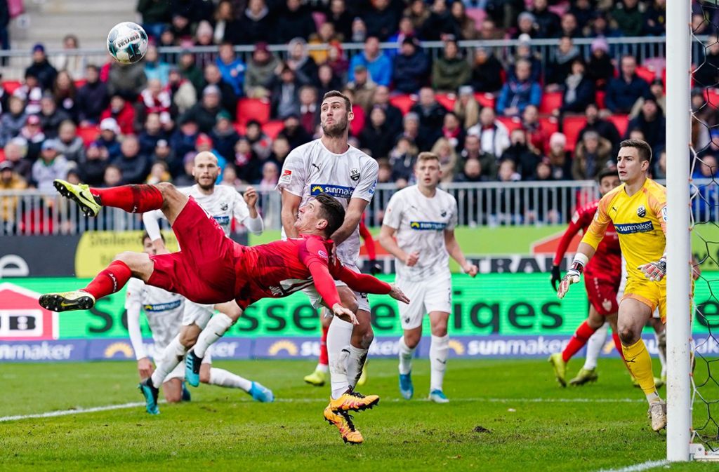 VfB Stuttgart verliert in Sandhausen: Gomez über Videobeweis: „Das System wie es ist, ist einfach scheiße“