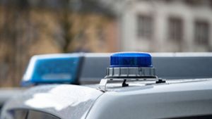 Kreis Heilbronn: Polizei stellt vergrabenes Waffen-Fass sicher