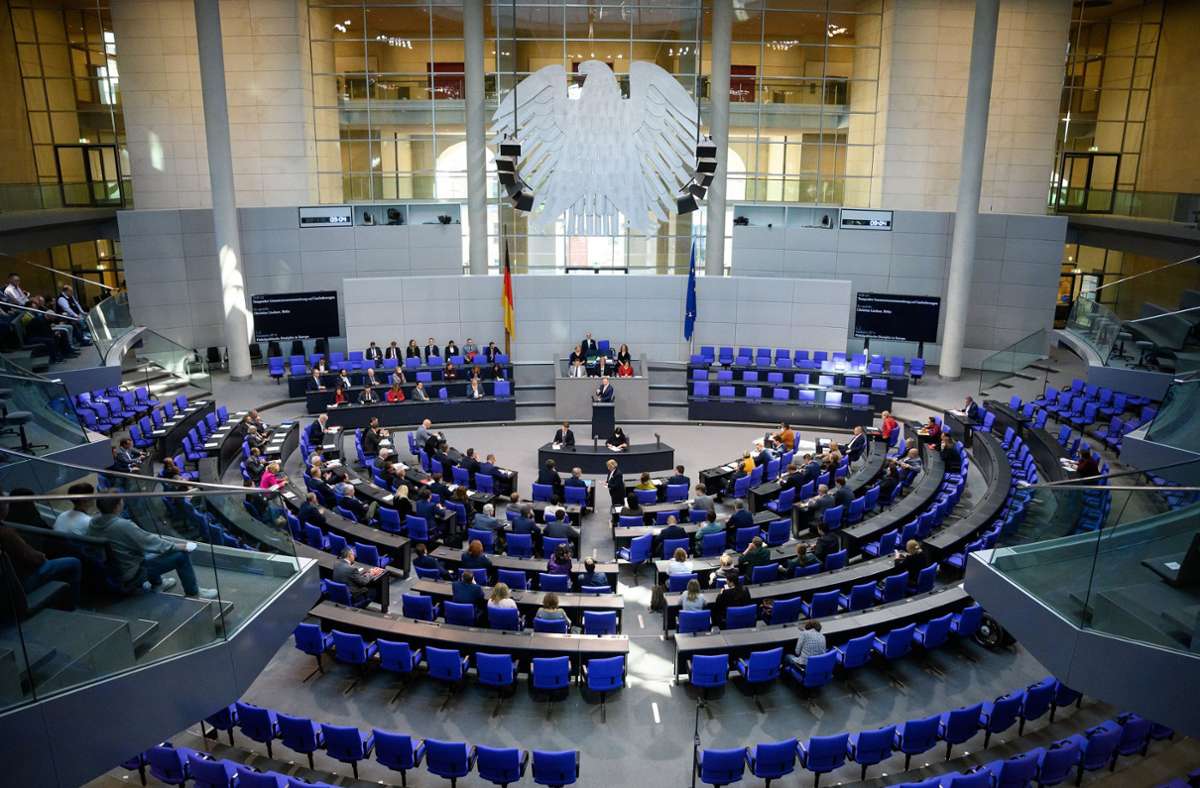 Der Bundestag hat sich mit der Steuerfrage befasst. Foto: dpa/Bernd von Jutrczenka