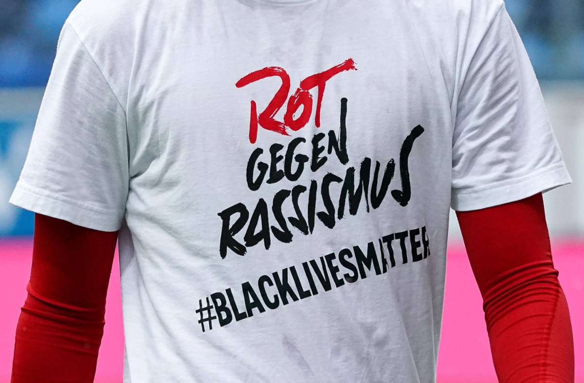Wir sind ein Team!: Drittligisten nehmen Spot gegen Rassismus auf