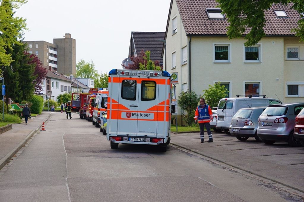 19.05.2019: Wegen vergessener abgekochter Schnullis auf dem Herd in der Kapellenstraße in Wendlingen erlitt eine Person eine Rauchgasvergiftung.