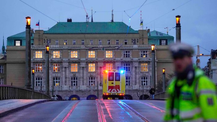 Nach Amoklauf in Prag: Untersuchung sieht keine Fehler bei Polizei