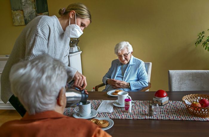 Pflege im Kreis Esslingen: So ist der Alltag einer Bewohnerin in einem Pflegeheim