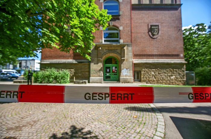 Blaulicht im Kreis Esslingen: Leichenfund und Bluttat in Schule – die schlimmsten Kriminalfälle im Jahr 2022