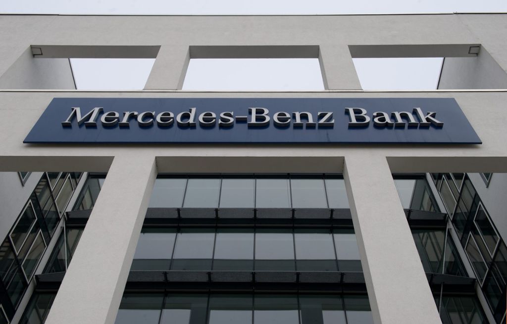 Rund 600 Autobesitzer schließen sich Klage gegen Mercedes-Bank an