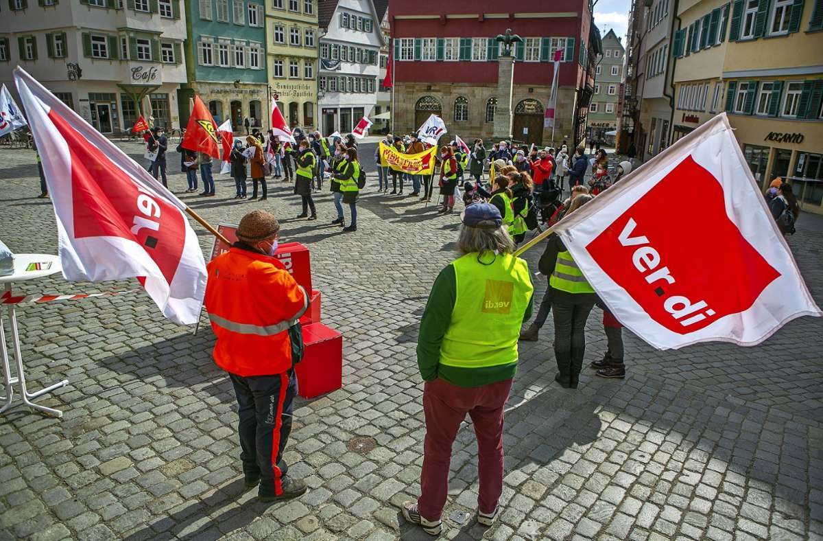 Mehr Lohn gefordert: Warnstreiks der Erzieherinnen – Sieben Esslinger Kitas zu
