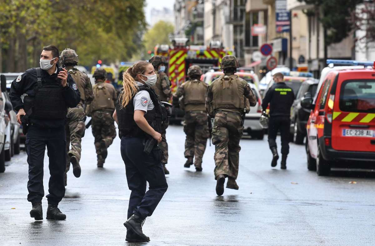 Messerattacke nahe  früheren „Charlie Hebdo“-Büro: Anti-Terror-Fahnder übernehmen Ermittlungen